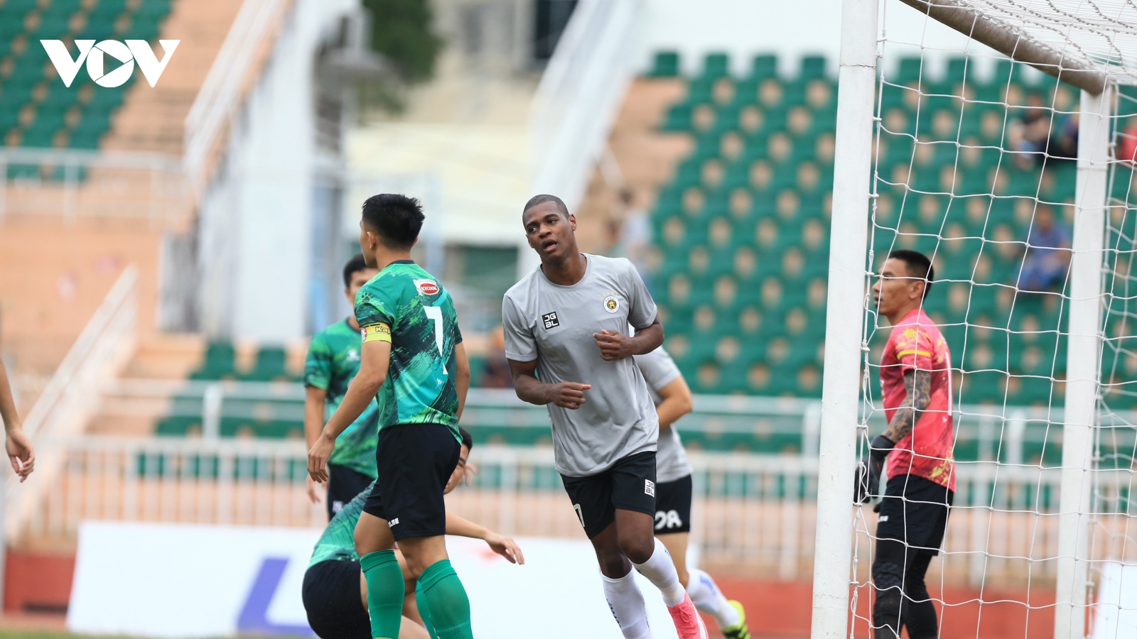 Tân binh Bruno có màn ra mắt "hoàn hảo" trong màu áo Hà Nội FC